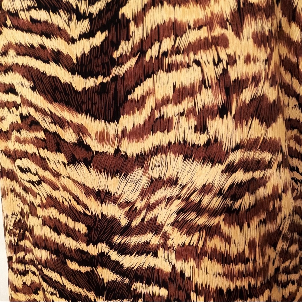 Animal Print Short Sleeve Blouse Top - Picture 6 of 10